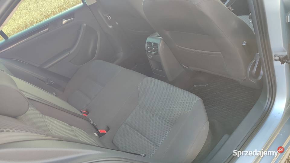 Piękna Srebrna VW Jetta 16 TDI 105 212 Strzelin