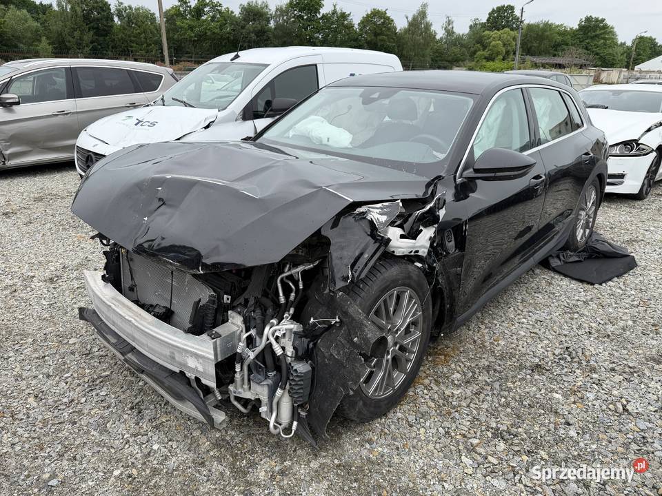 Audi etron 55 Quattro S Line 20 2021r Uszkodzony Prudnik