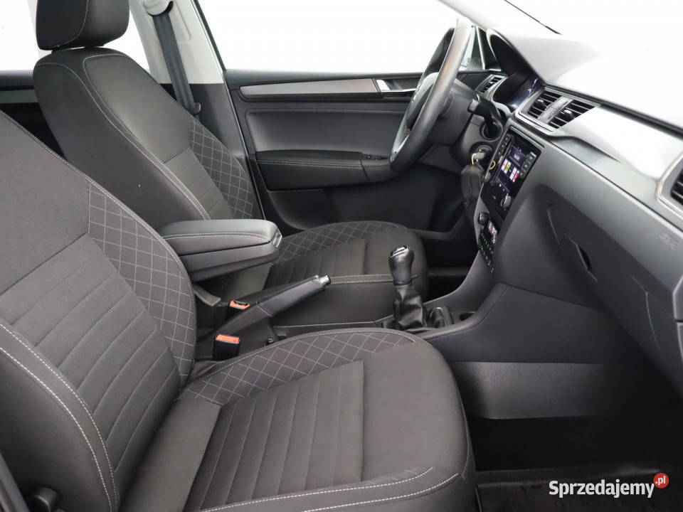 Skoda Rapid Spaceback 10 TSI przyciemniane szyby dolnośląskie Bielany Wrocławskie