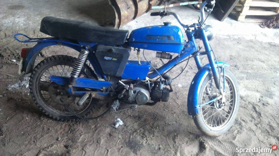 Romet ogar 200 z dokumentami