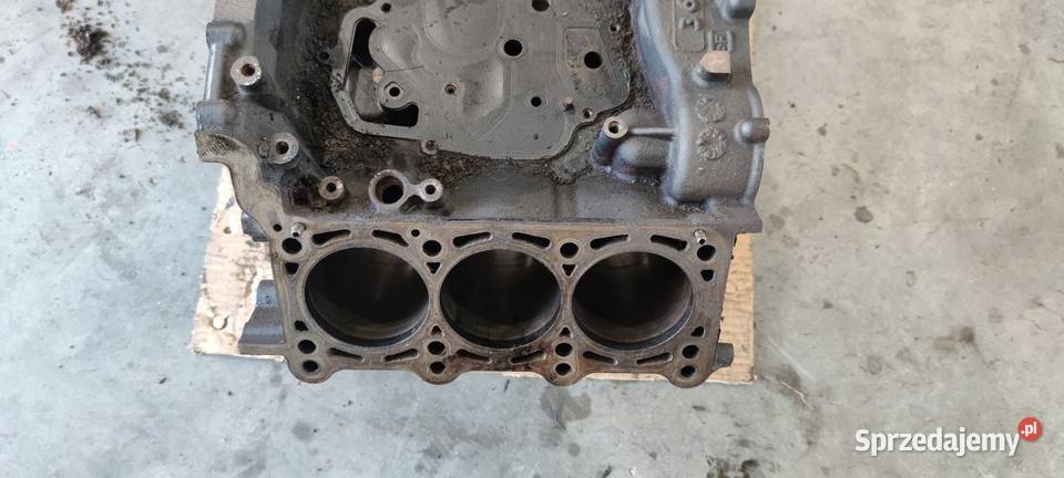 BLOK SILNIKA AUDI A4 A6 27 TDI BPP 059103021AL osobowe Przystajń