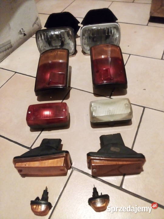 Fiat126p kompletne oświetlenie osobowe wielkopolskie Leszno