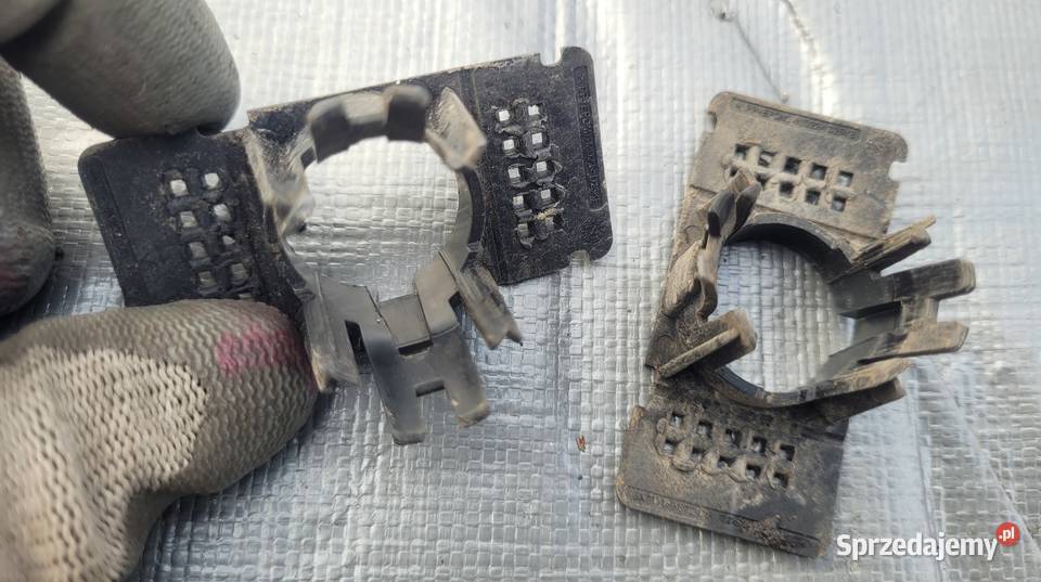 FORD FOCUS MK4 KOMBI 18 UCHWYT KOSZYK MOCOWANIE Motoryzacja Ruda Śląska