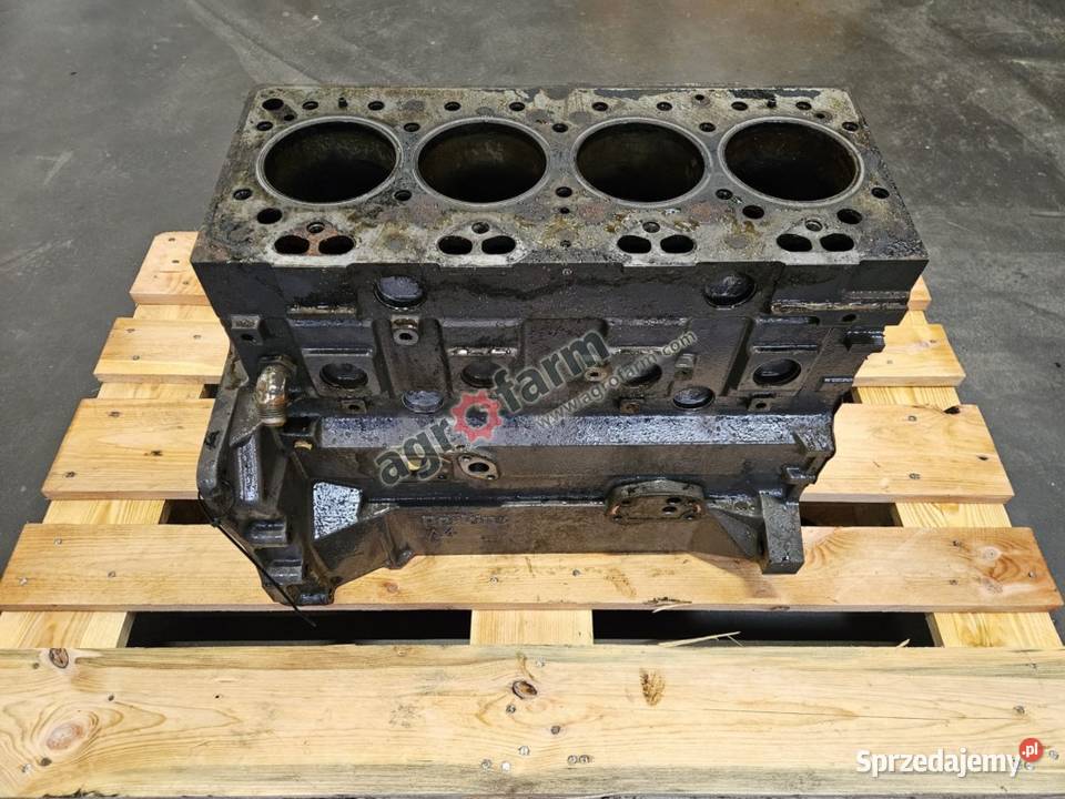 Blok silnika Massey Ferguson 6130 6120 6140 Byków