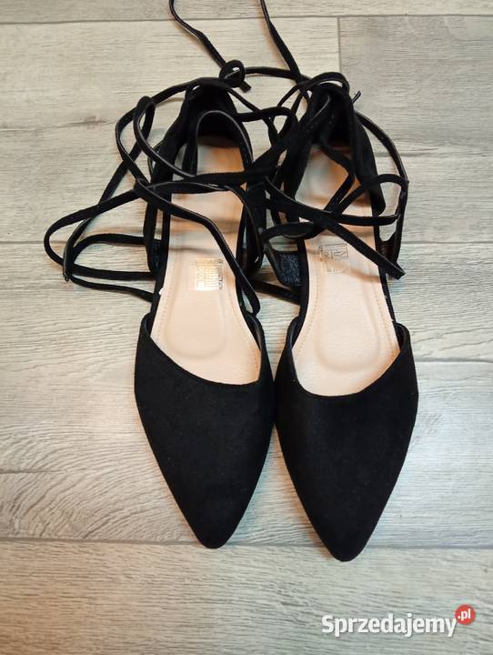 40 Czarne sznurowane baleriny wieczorowe Nowe Kraków