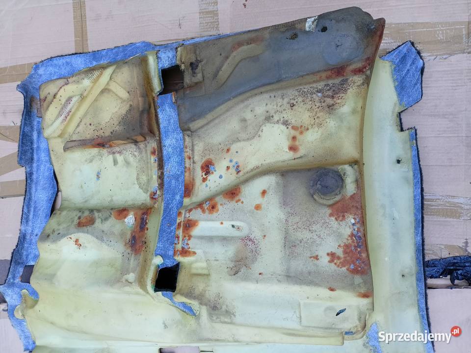 Mercedes W202 Cklasa wykładzina podłogowa czarna Skarżysko-Kamienna