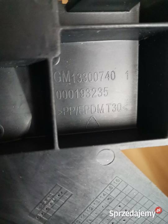 OPEL ZAFIRA C NOWY PRAWY ŚLIZG TYŁ 13300740 Części samochodowe