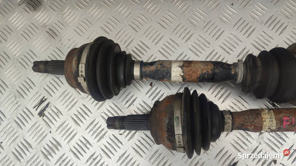 FIAT STILO 18 16V 5D 0110 PÓŁOŚ PRAWA PRZEGUB Części samochodowe Włoszczowa