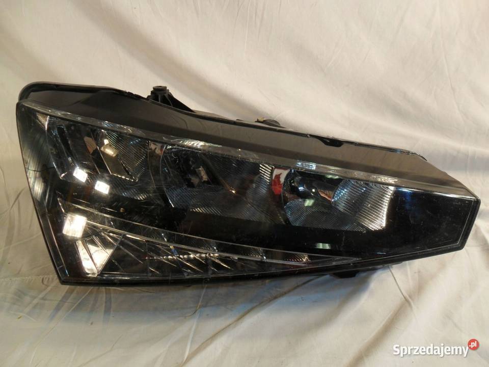 Reflektor Skoda Scala FULL LED prawy przód prawa osobowe Nowy Tomyśl