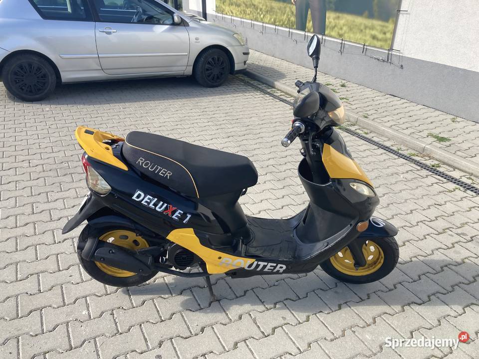 Skuter 4t Romet deluxe niski przebieg Rok produkcji 2017 sprzedam