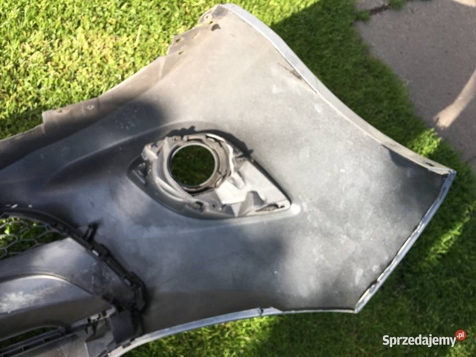 Mazda 2 2013 Zderzak przedni przód do naprawy na Łódź