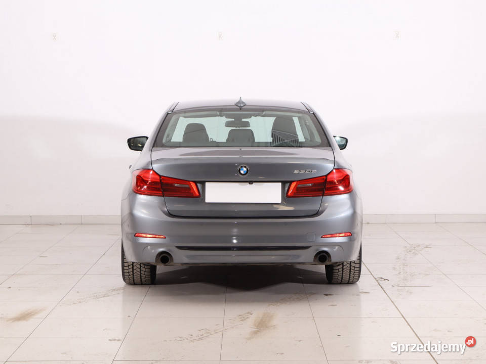 BMW 5 530e iPerformance szary Piaseczno