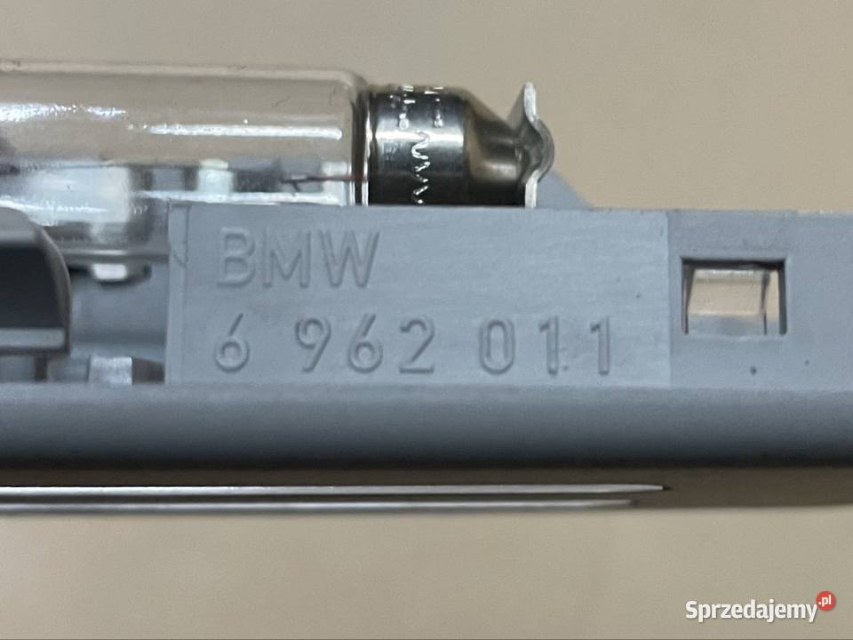 6962011 lampka podsufitki bmw 3 e90 e91 Rok produkcji 2008
