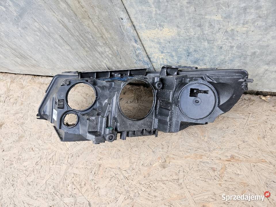 LAND ROVER DISCOVERY SPORT PUSZKA LAMPY PRAWA Międzychód