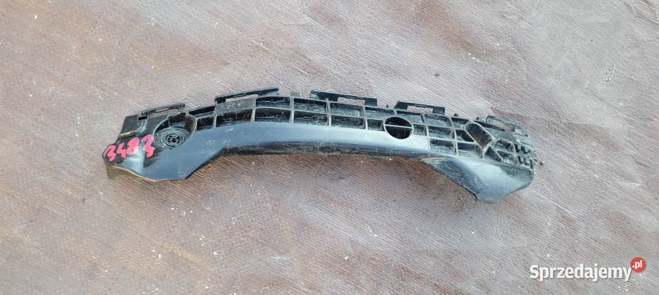 TOYOTA YARIS III LIFT ŚLIZG ZDERZAKA PRAWY TYŁ osobowe Ruda Śląska