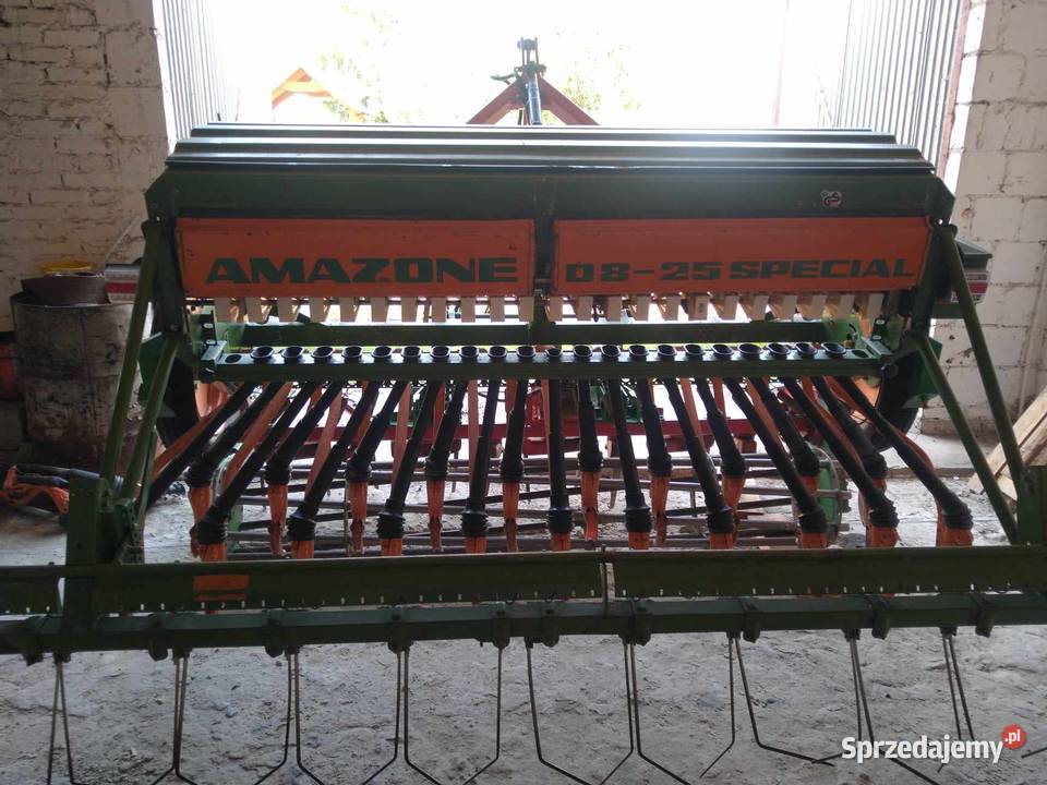 Siewnik zbożowy Amazone D8 Specjal Jędrzejów