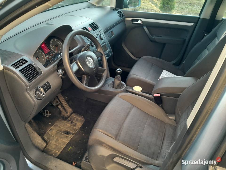 VW Touran 20FSI 150 z de climatronic zadbany alu Szamotuły
