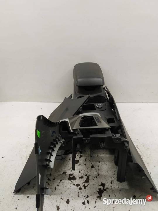 TUNEL ŚRODKOWY PODŁOKIETNIK SD0526102436801 Ford Rok produkcji 2012