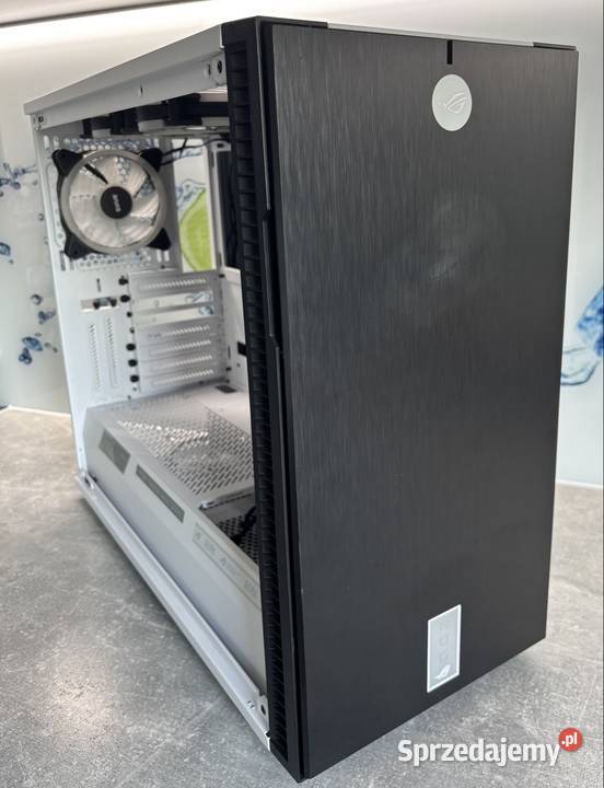 Obudowa biała okno PC Fractal Design Gomunice