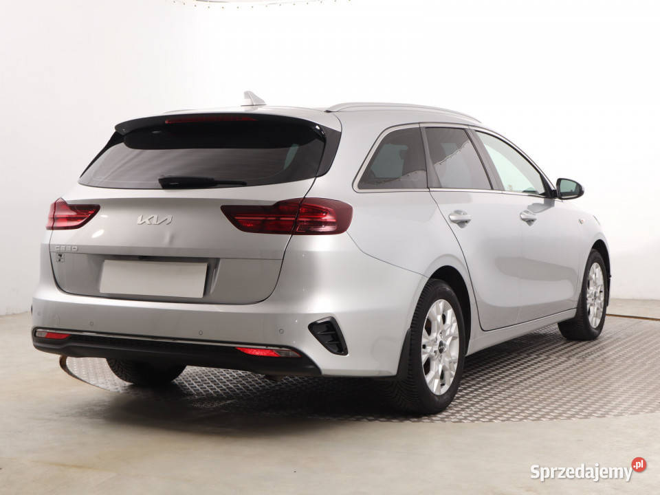 Kia Ceed 15 TGDI relingi dachowe Motoryzacja śląskie