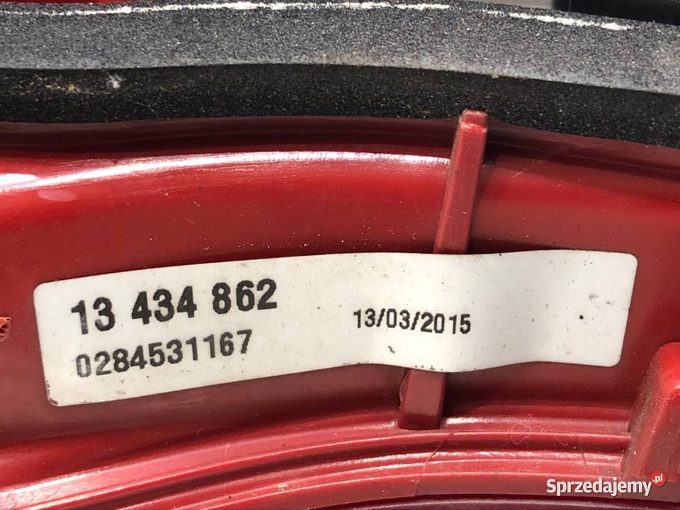 LAMPA TYŁ PRAWA WEWNĘTRZNA OPEL MERIVA B Lampy tylne