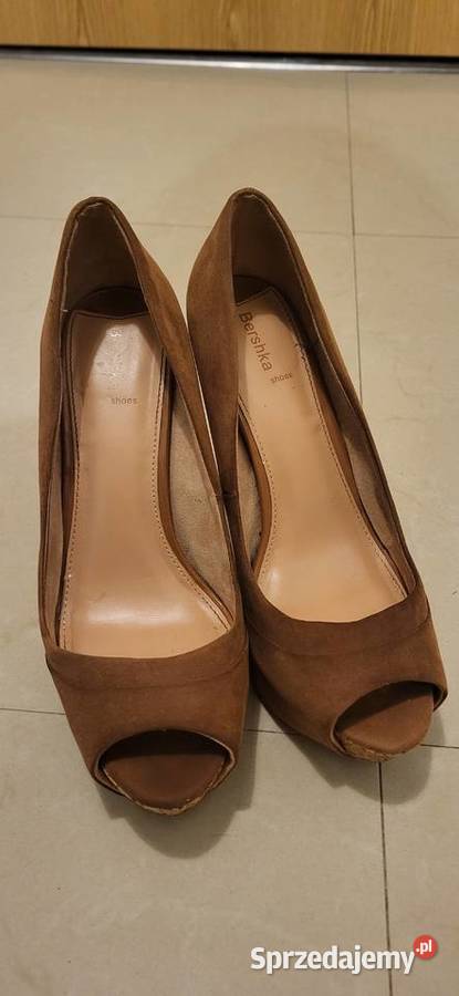 Obcasy 10 Bershka 37 rozmiar tkanina