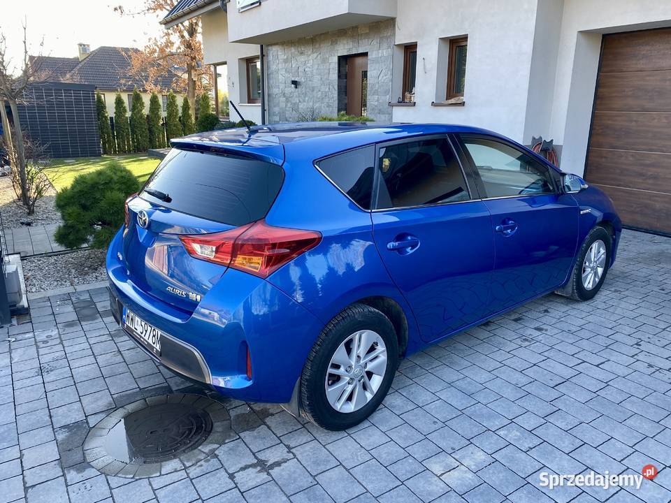 Zjawiskowa Toyota Auris 18 Hybryda z polskiego hybryda Marki
