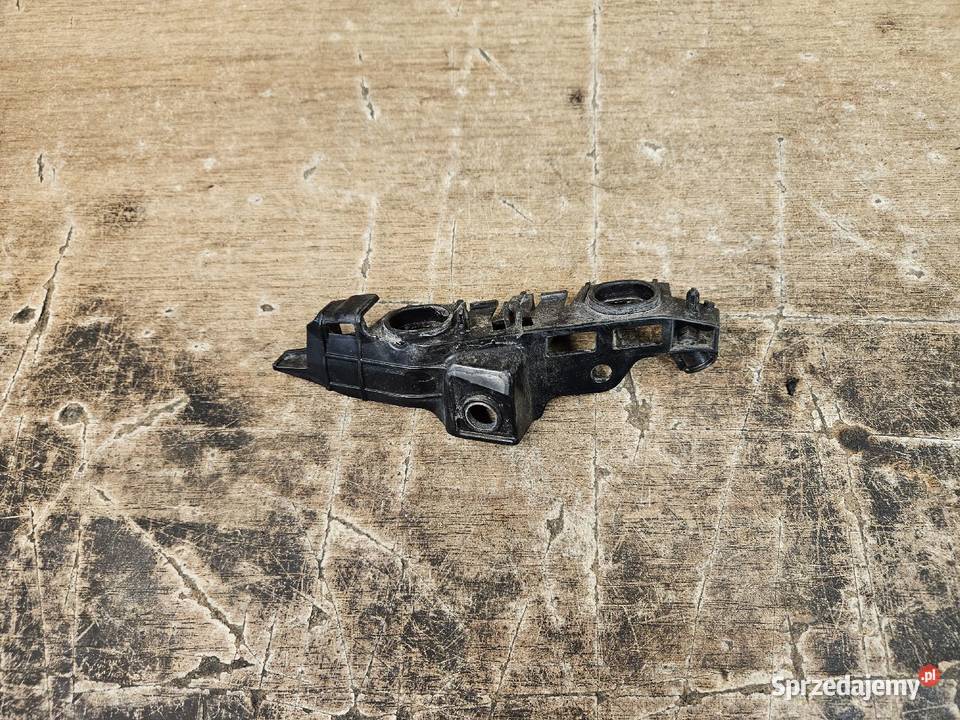 VW PASSAT B8 ŚLIZG BŁOTNIKA PRAWY PRZÓD Międzychód