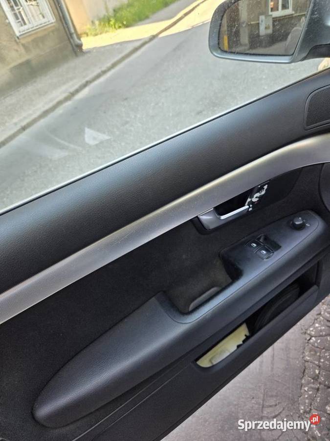 Audi a4b7 kombi Sline wewnętrzny gniazdo AUX A4 Zaborowice