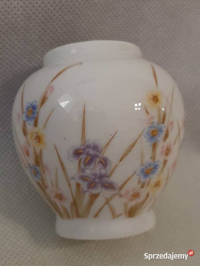Piękny porcelanowy wazonik Made in Taiwan Inowrocław