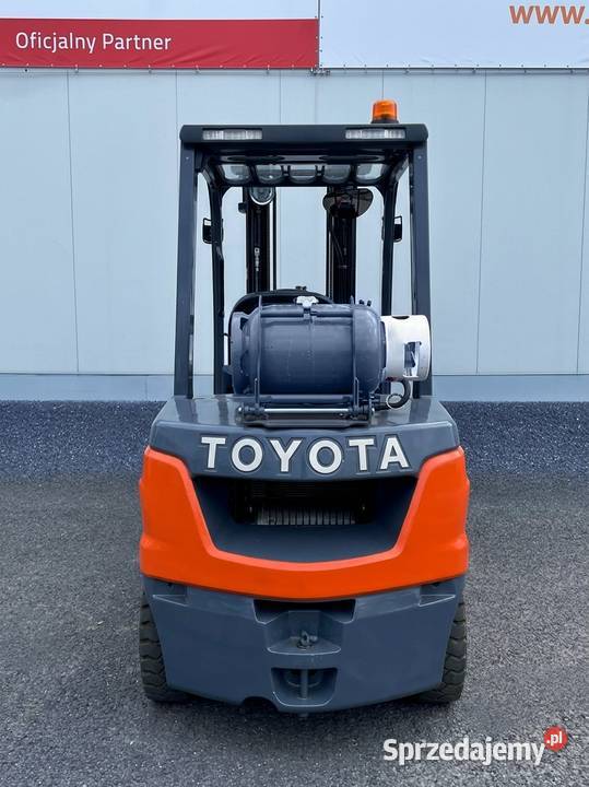 Spalinowy wózek widłowy LPG Toyota Tonero Katowice