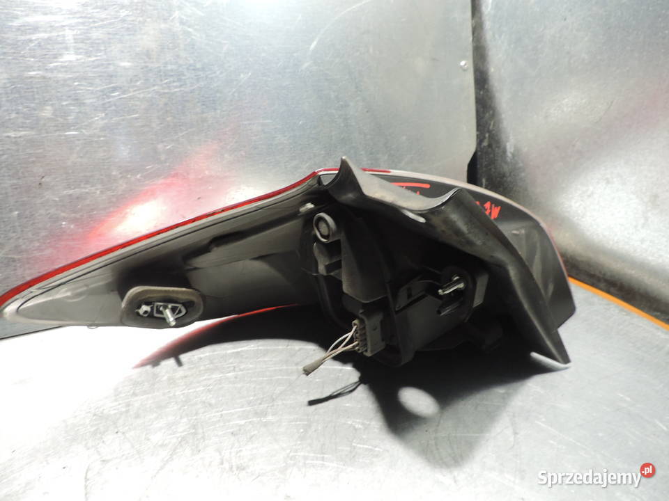 LAMPA TYLNA PRAWA RENAULT MEGANE III HB Nowy Sącz