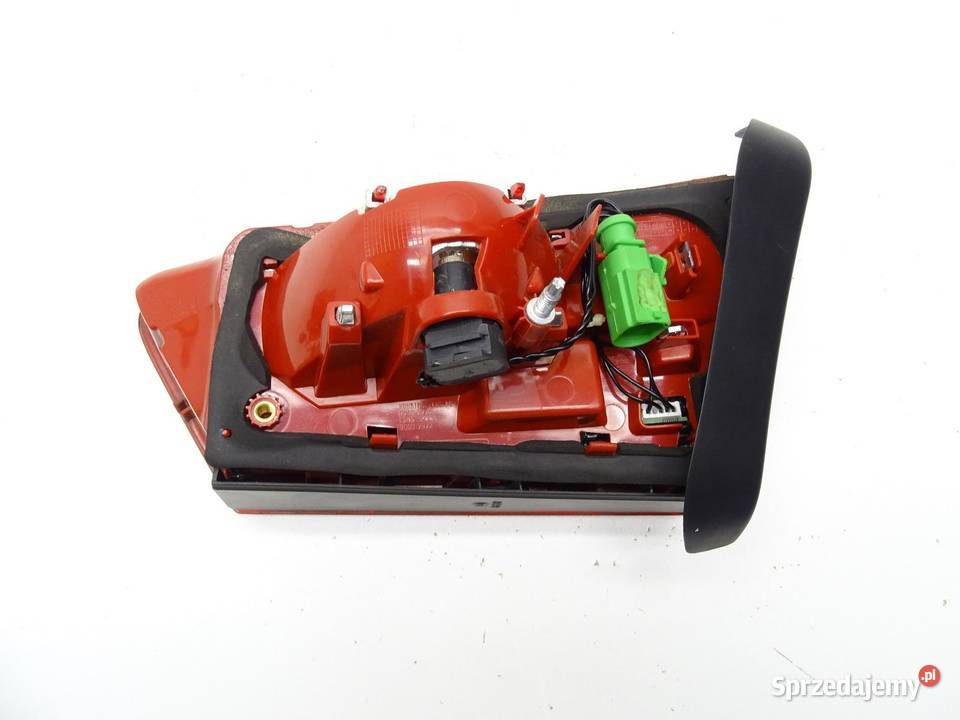LAMPA LEWY TYŁ LEWA W KLAPĘ 4G5945093A AUDI A6