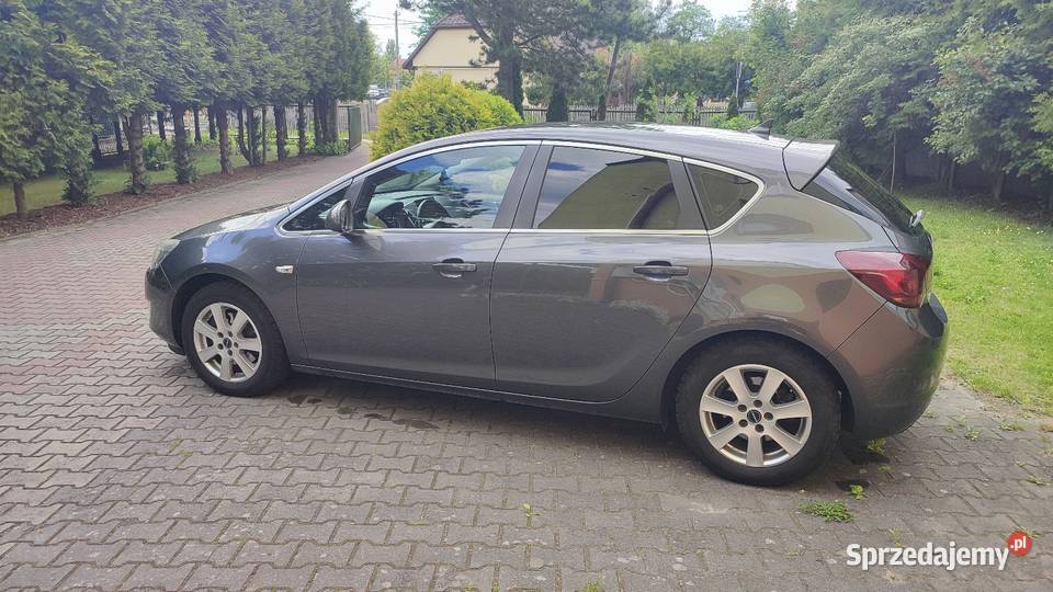 Opel Astra J 17CDTI 2012r Kielce sprzedam