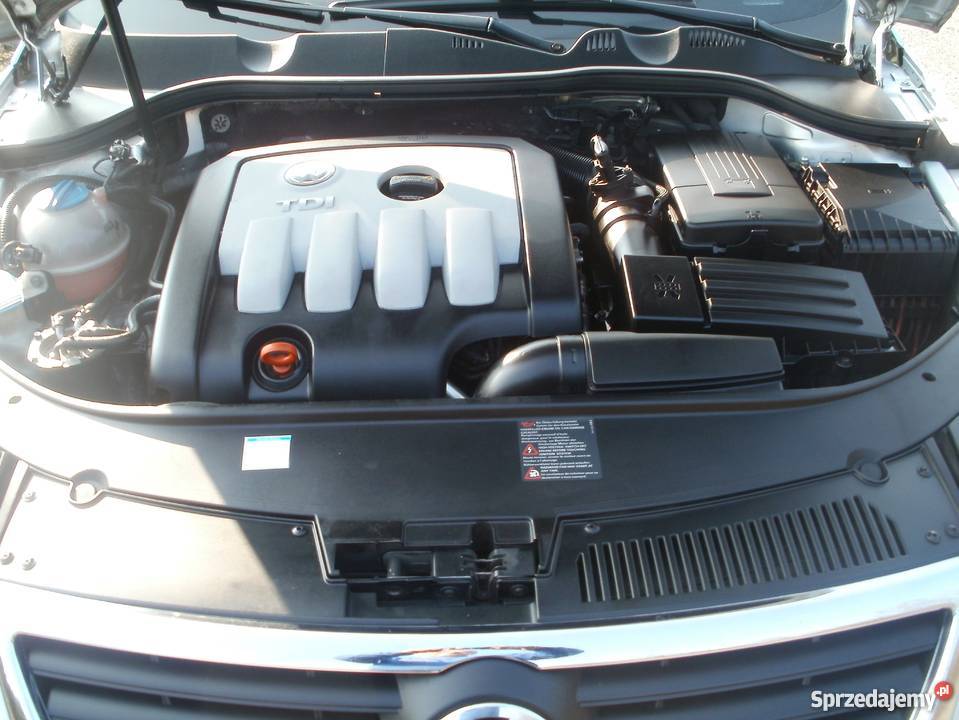 VW PASSAT 20 TDI KOMBI STAN B SREBRNY METALIK elektryczne lusterka Kędzierzyn-Koźle
