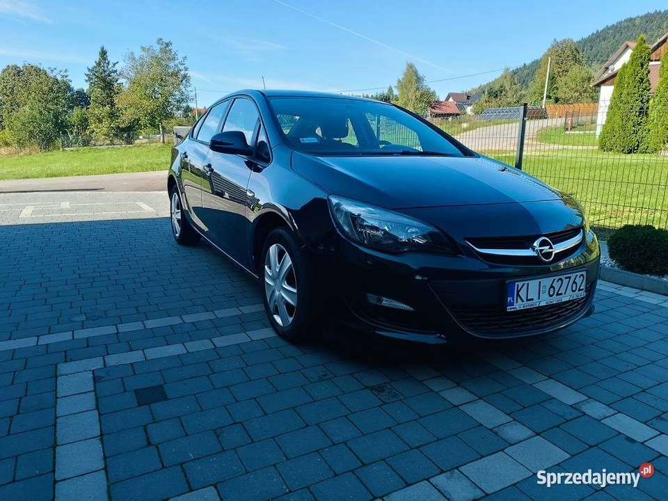Opel Astra 14 Turbo Polski salon niski przebieg Astra małopolskie Limanowa