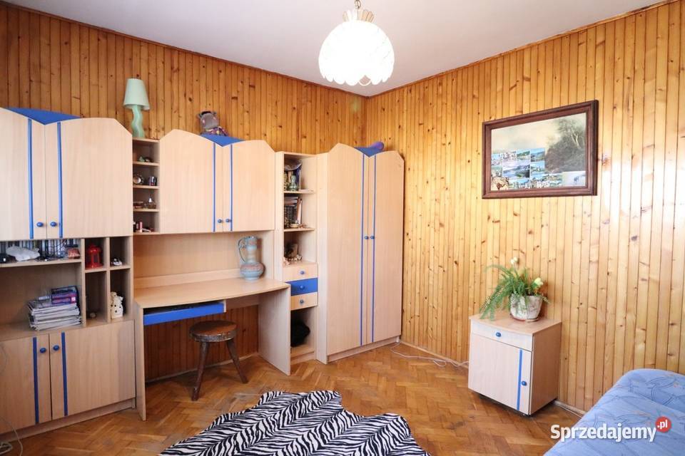Klimatyczny dom w Prostkach z dużym budynkiem sprzedam