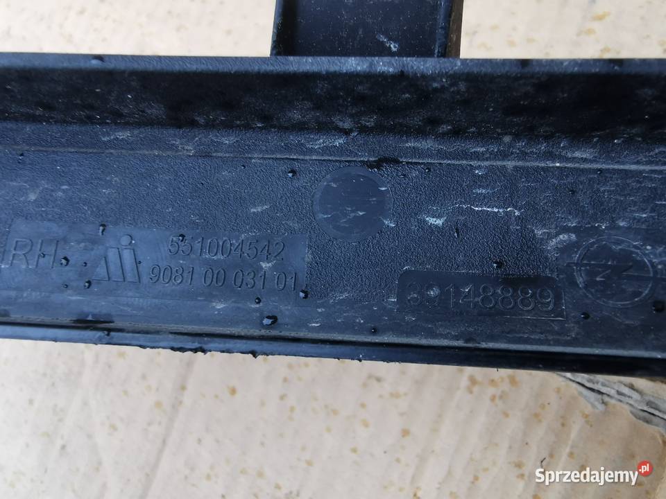 Spoiler hokej zderzaka przód prawy insignia B Sieraków sprzedam