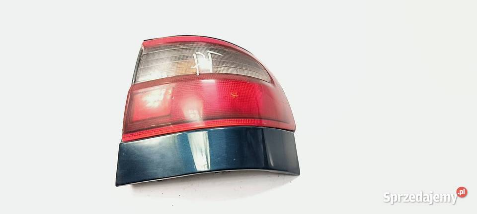 LAMPA PRAWA TYŁ TOYOTA CARINA Lipno