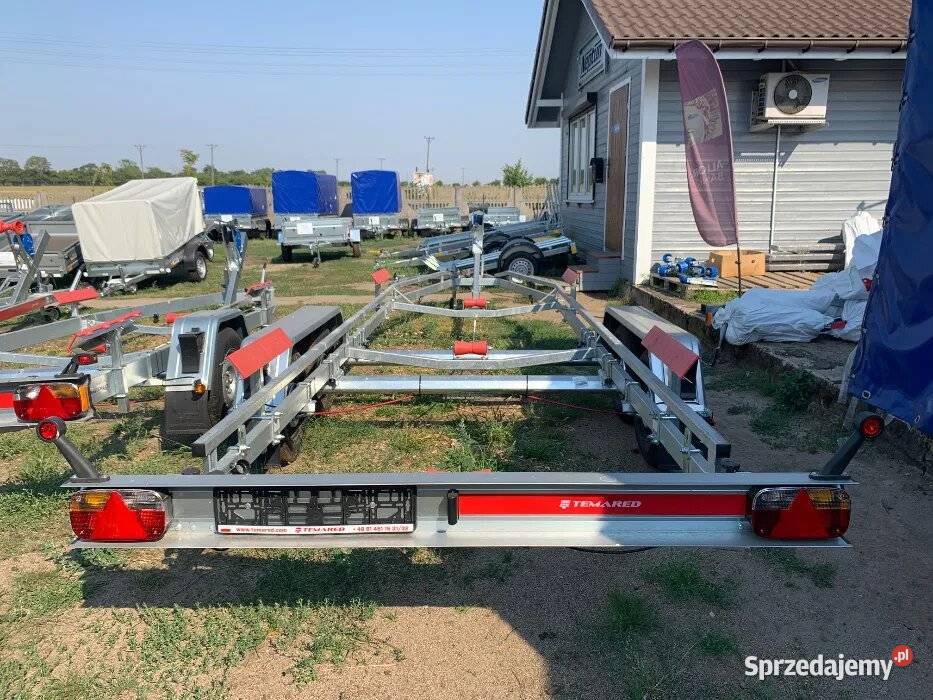 Przyczepa podłodziowa do 76m 2500DMC hamowana Stargard