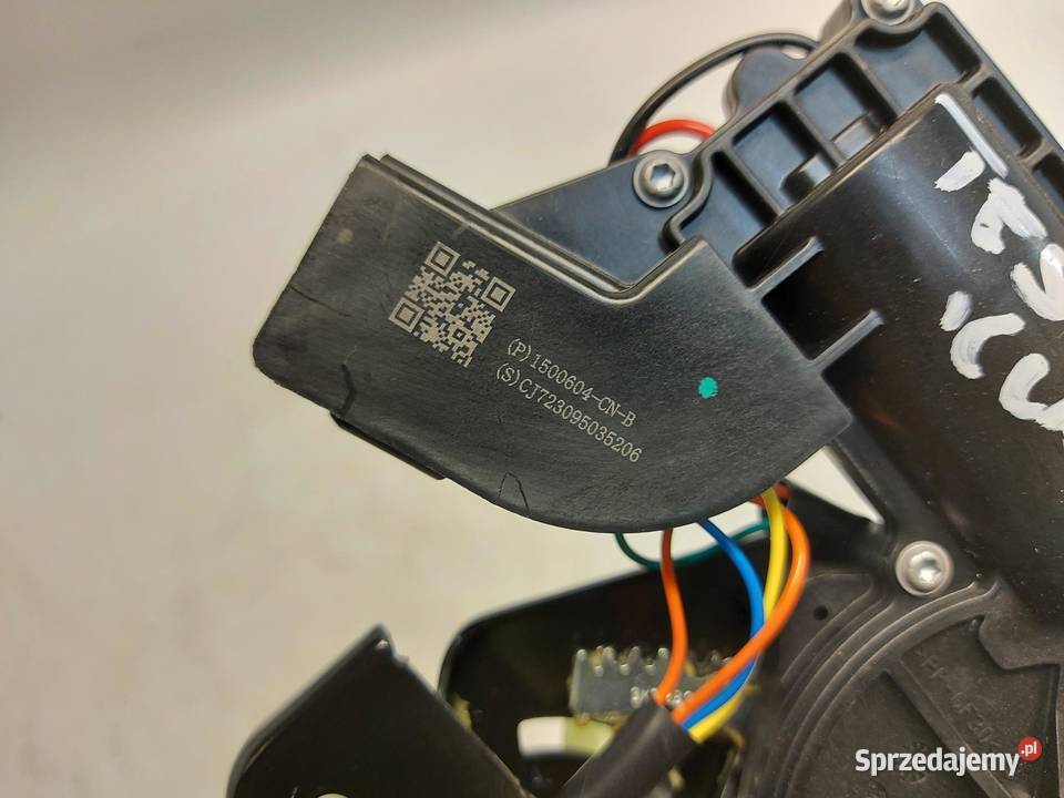 TESLA MODEL Y 2023r Zamek klapy bagażnika osobowe