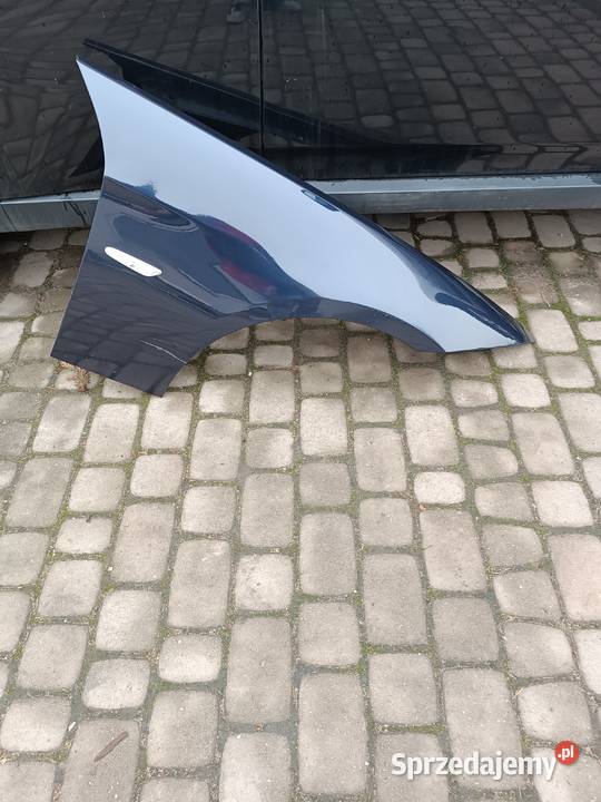 Błotnik prawy BMW E90 E91 Radom sprzedam