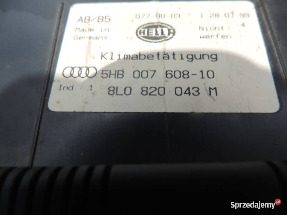 PANEL KLIMATRONIC AUDI A3 8L 8L0820043M osobowe Panele sterowania, przełączniki Nowy Sącz