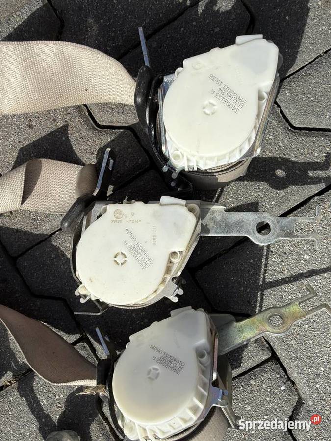 BMW F10 komplet pasów bezpieczeństwa przód tył Rok produkcji 2011 małopolskie Brzozówka sprzedam