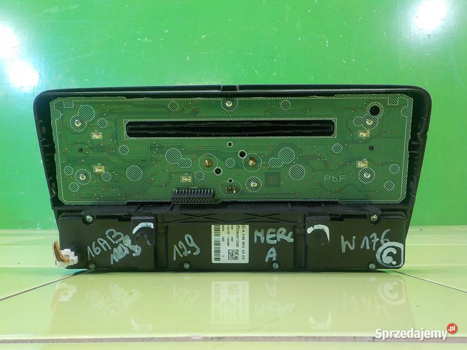 MERCEDES A W176 15 CDI 15r HB 5D panel radia Suków