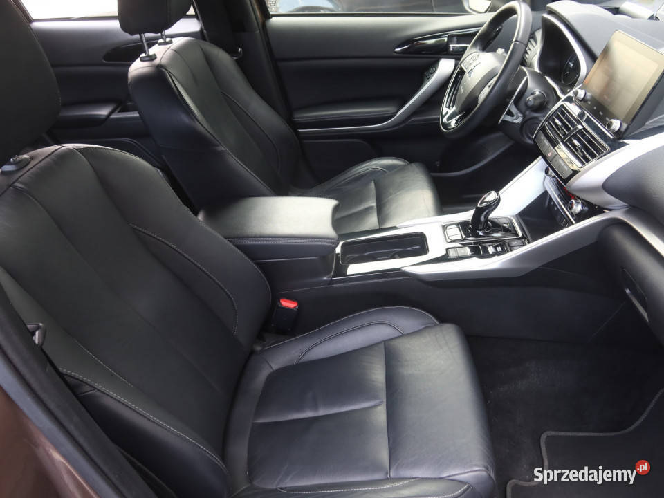 Mitsubishi Eclipse Cross PluginHybrid światła przeciwmgielne śląskie Katowice sprzedam