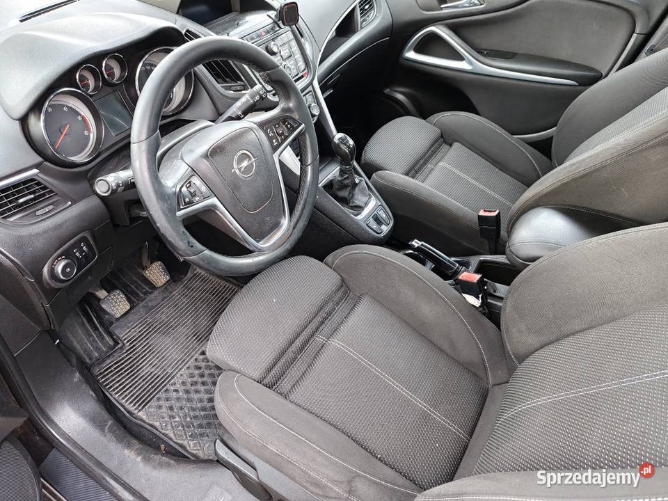 Opel Zafira C 20 CDTI 130 5 osób Bogate