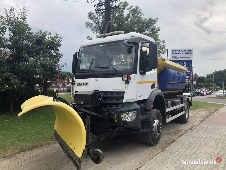 Mercedes Arocs piaskarka solarka schmidt 4x4 tachograf