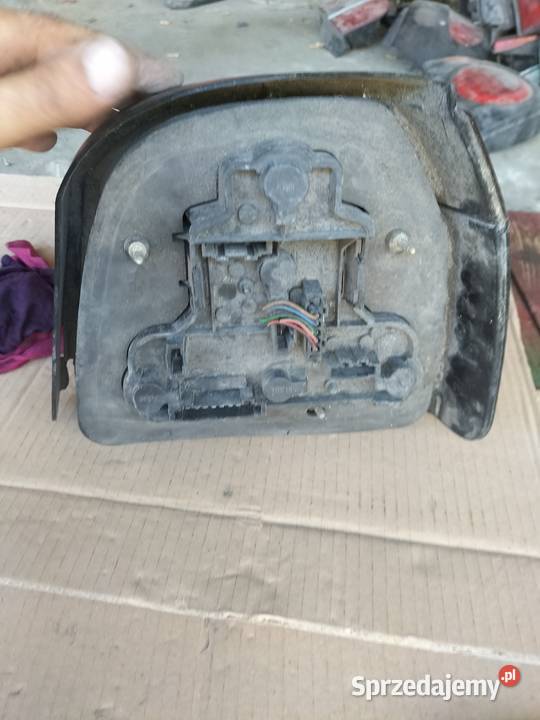 GOLF 3 LAMPA TYŁ LEWA osobowe Kamień-Kolonia sprzedam