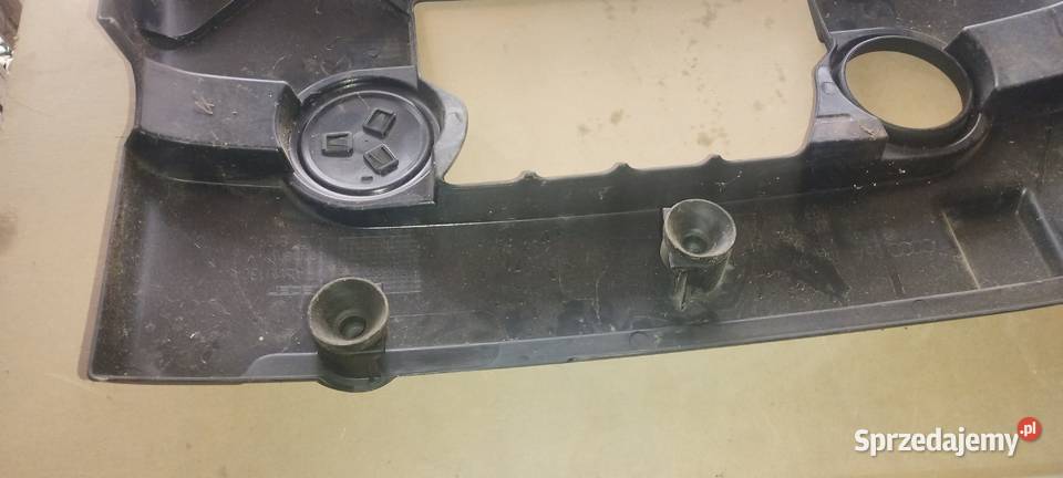 Pokrywa silnika skoda octavia ll 16 benzyna Biała